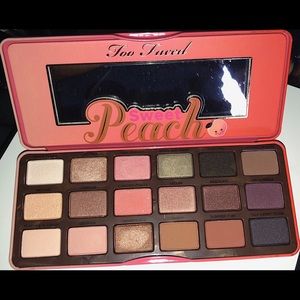 Too faced Sweet Peach Palette